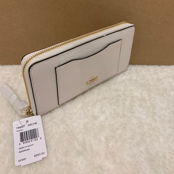 Crossgrain Leather Accordion Zip Wallet - Picture 2 of 5